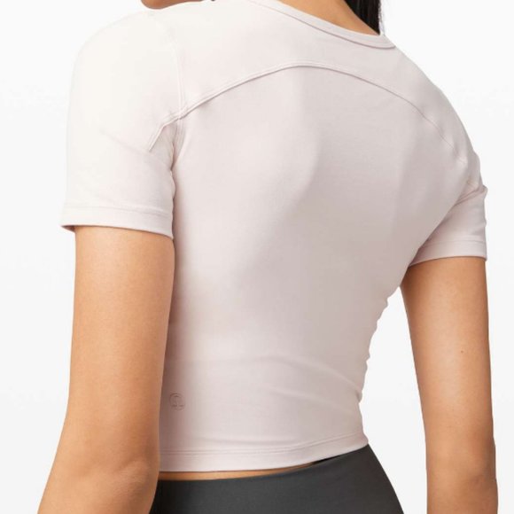 LOOKING FOR: Lululemon Get Centred Short Sleeve Size 6 - Picture 2 of 7